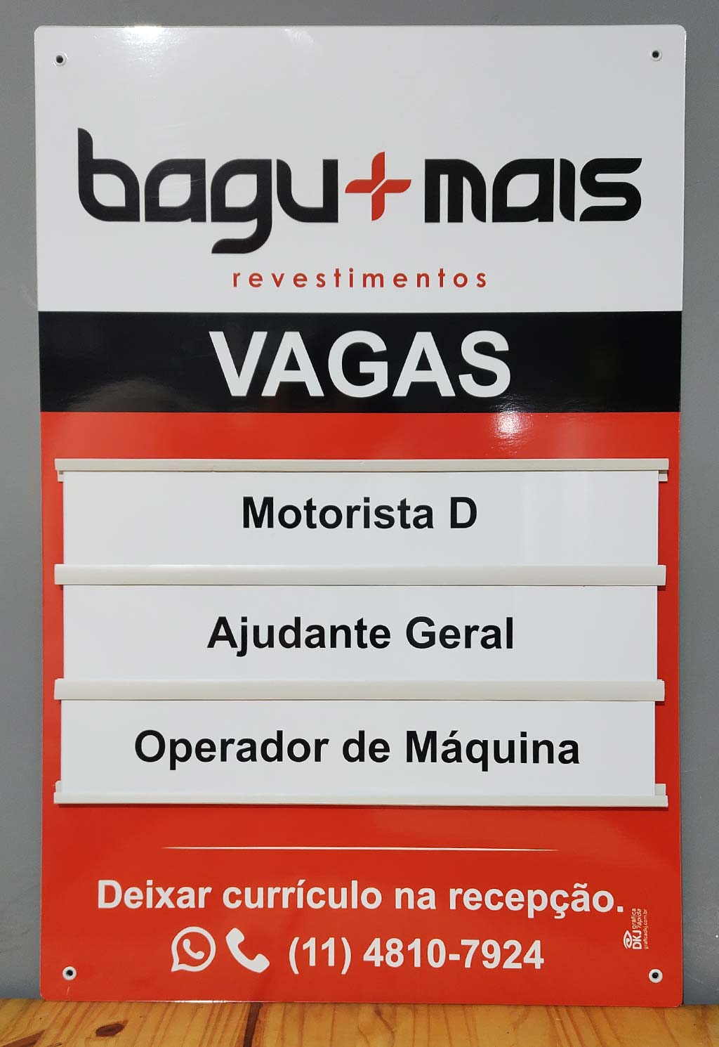 Placas admite-se